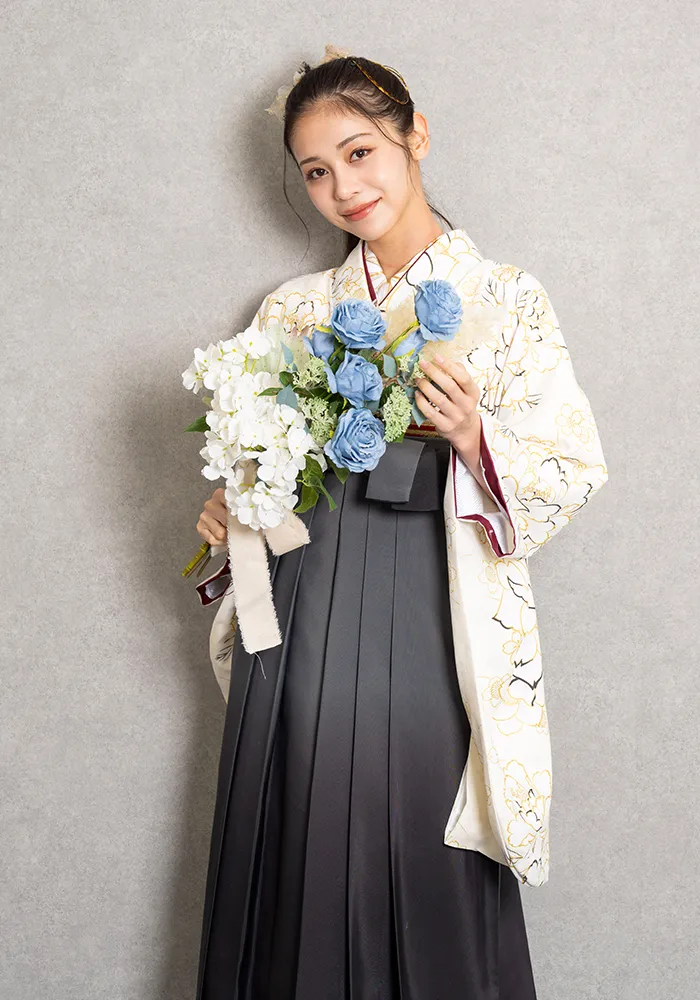 卒業式袴宅配ネットレンタル【着物】オフホワイト 椿とシャクヤク