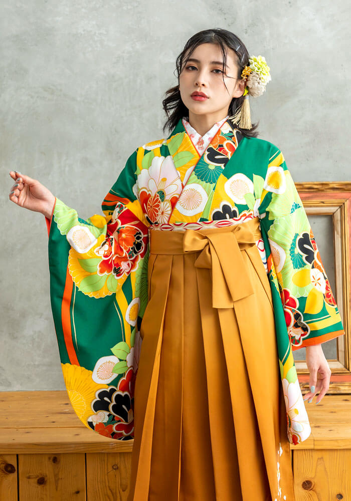 着物】緑に菊椿+【袴】キンチャボカシ斜め刺繍｜宅配ネットレンタル