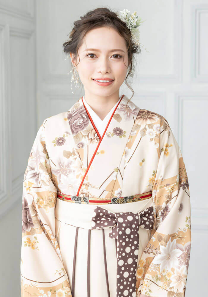 卒業式の白いネットレンタル袴